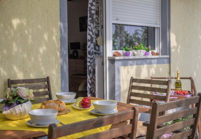 Ferienwohnung in Crikvenica - Ferienwohnung in Crikvenica mit Meerblick, Terrasse, Klimaanlage, W-LAN (4628-4) Ferienwohnung in Crikvenica - Ferienwohnung in Crikvenica mit Meerblick, Terrasse, Klimaanlage, W-LAN (4628-4)