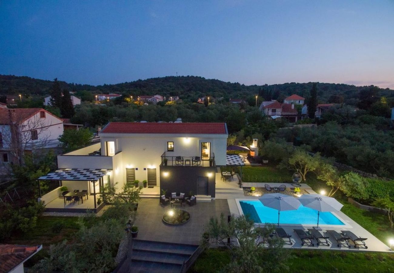 Ferienhaus in Ždrelac - Ferienhaus in Ždrelac mit Meerblick, Terrasse, Klimaanlage, W-LAN (4652-1)