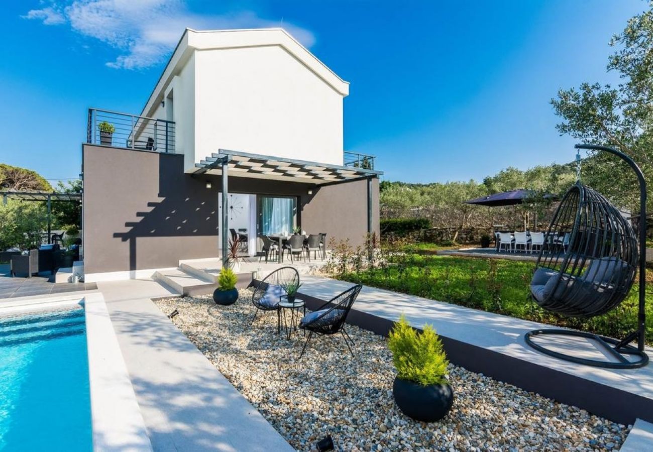 Ferienhaus in Ždrelac - Ferienhaus in Ždrelac mit Meerblick, Terrasse, Klimaanlage, W-LAN (4652-1)