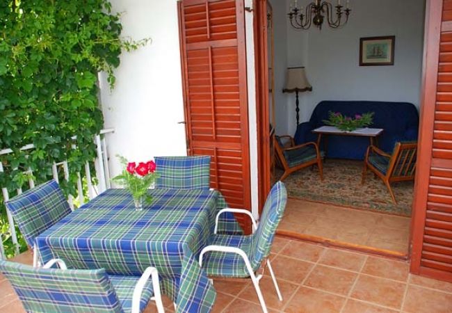 Ferienwohnung in Nevidane - Ferienwohnung in Neviđane mit Meerblick, Terrasse, Klimaanlage, W-LAN (4663-1) Ferienwohnung in Nevidane - Ferienwohnung in Neviđane mit Meerblick, Terrasse, Klimaanlage, W-LAN (4663-1)