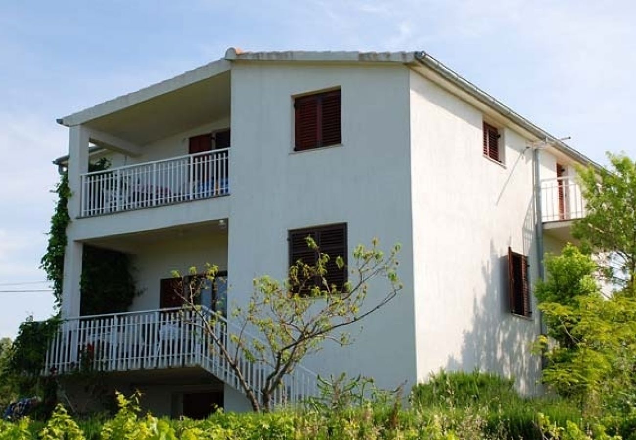 Ferienwohnung in Nevidane - Ferienwohnung in Neviđane mit Meerblick, Terrasse, Klimaanlage, W-LAN (4663-1)