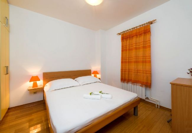 Ferienwohnung in Bol - Ferienwohnung in Bol mit Meerblick, Balkon, Klimaanlage, W-LAN (5217-9) Ferienwohnung in Bol - Ferienwohnung in Bol mit Meerblick, Balkon, Klimaanlage, W-LAN (5217-9)