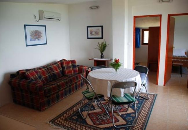 Ferienwohnung in Nevidane - Ferienwohnung in Neviđane mit Meerblick, Terrasse, Klimaanlage, W-LAN (4663-2) Ferienwohnung in Nevidane - Ferienwohnung in Neviđane mit Meerblick, Terrasse, Klimaanlage, W-LAN (4663-2)