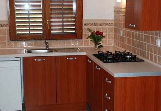 Ferienwohnung in Nevidane - Ferienwohnung in Neviđane mit Meerblick, Terrasse, Klimaanlage, W-LAN (4663-2) Ferienwohnung in Nevidane - Ferienwohnung in Neviđane mit Meerblick, Terrasse, Klimaanlage, W-LAN (4663-2)