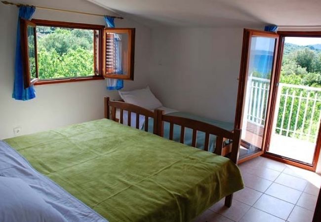Ferienwohnung in Nevidane - Ferienwohnung in Neviđane mit Meerblick, Balkon, Klimaanlage, W-LAN (4663-4) Ferienwohnung in Nevidane - Ferienwohnung in Neviđane mit Meerblick, Balkon, Klimaanlage, W-LAN (4663-4)
