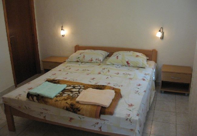 Ferienwohnung in Orebic - Ferienwohnung in Orebić mit Meerblick, Terrasse, Klimaanlage, W-LAN (4669-1) Ferienwohnung in Orebic - Ferienwohnung in Orebić mit Meerblick, Terrasse, Klimaanlage, W-LAN (4669-1)