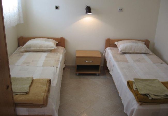 Ferienwohnung in Orebic - Ferienwohnung in Orebić mit Meerblick, Terrasse, Klimaanlage, W-LAN (4669-1) Ferienwohnung in Orebic - Ferienwohnung in Orebić mit Meerblick, Terrasse, Klimaanlage, W-LAN (4669-1)