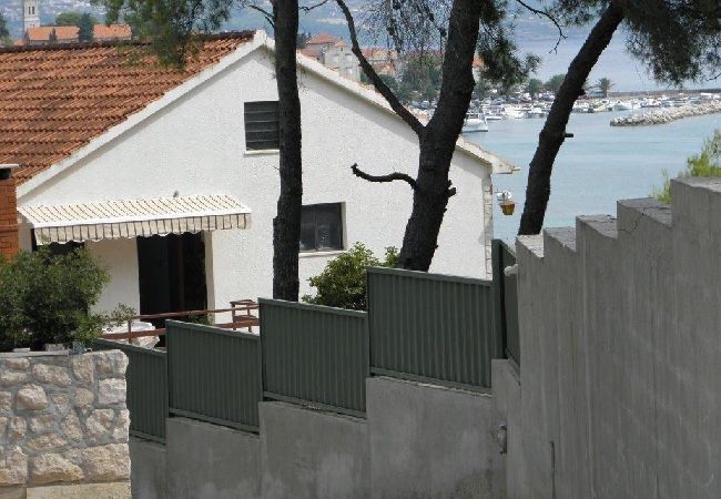 Ferienwohnung in Orebic - Ferienwohnung in Orebić mit Meerblick, Terrasse, Klimaanlage, W-LAN (4669-2) Ferienwohnung in Orebic - Ferienwohnung in Orebić mit Meerblick, Terrasse, Klimaanlage, W-LAN (4669-2)