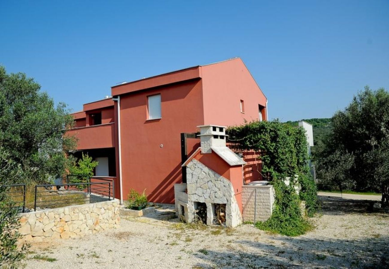 Ferienwohnung in Kali - Ferienwohnung in Kali mit Meerblick, Terrasse, Klimaanlage, W-LAN (4672-1)