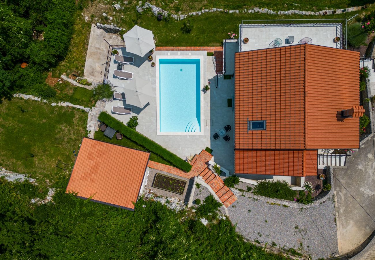 Ferienhaus in Icici - Ferienhaus in Ičići mit Meerblick, Balkon, Klimaanlage, W-LAN (4683-1)