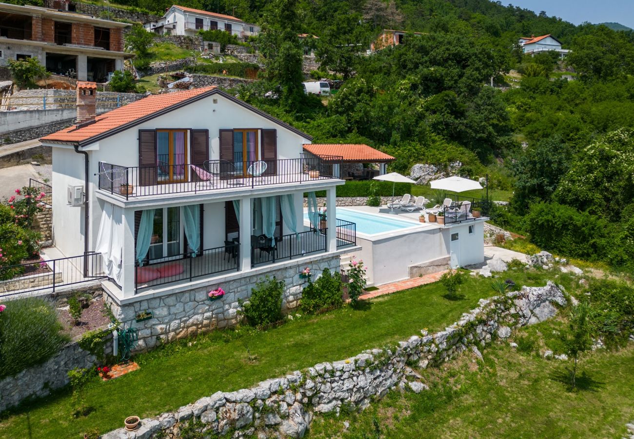 Ferienhaus in Icici - Ferienhaus in Ičići mit Meerblick, Balkon, Klimaanlage, W-LAN (4683-1)