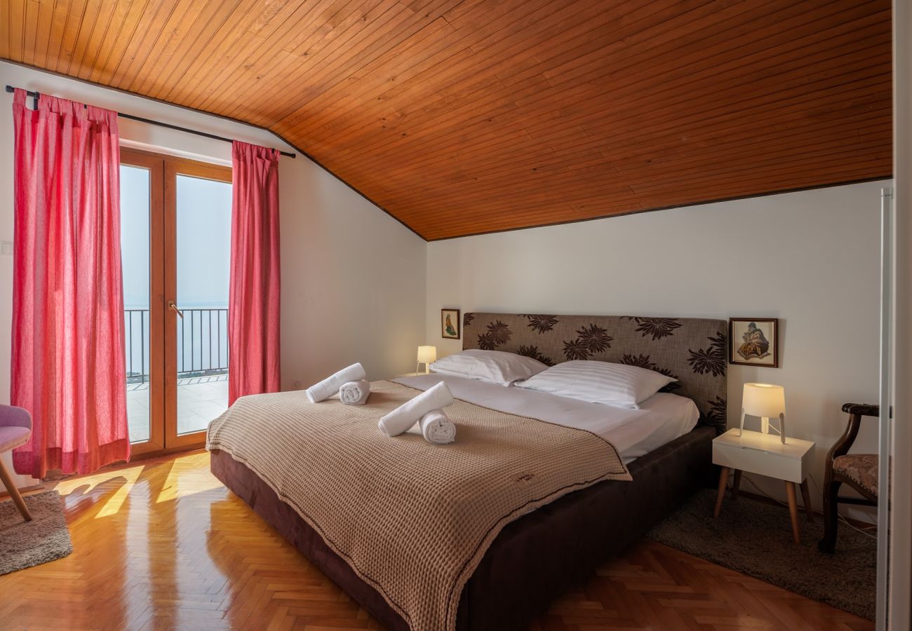Ferienhaus in Icici - Ferienhaus in Ičići mit Meerblick, Balkon, Klimaanlage, W-LAN (4683-1)