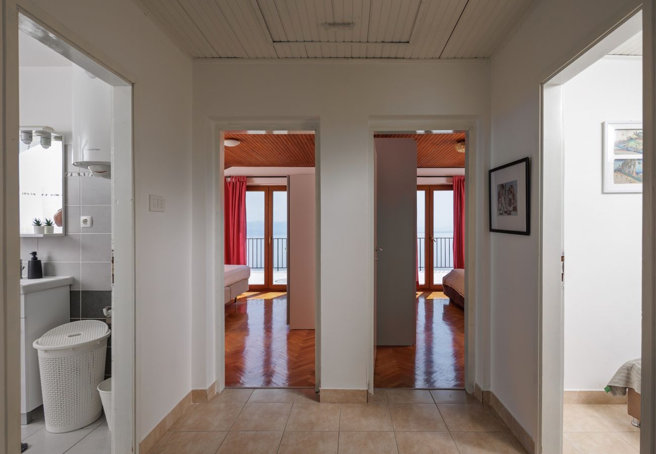 Ferienhaus in Icici - Ferienhaus in Ičići mit Meerblick, Balkon, Klimaanlage, W-LAN (4683-1)