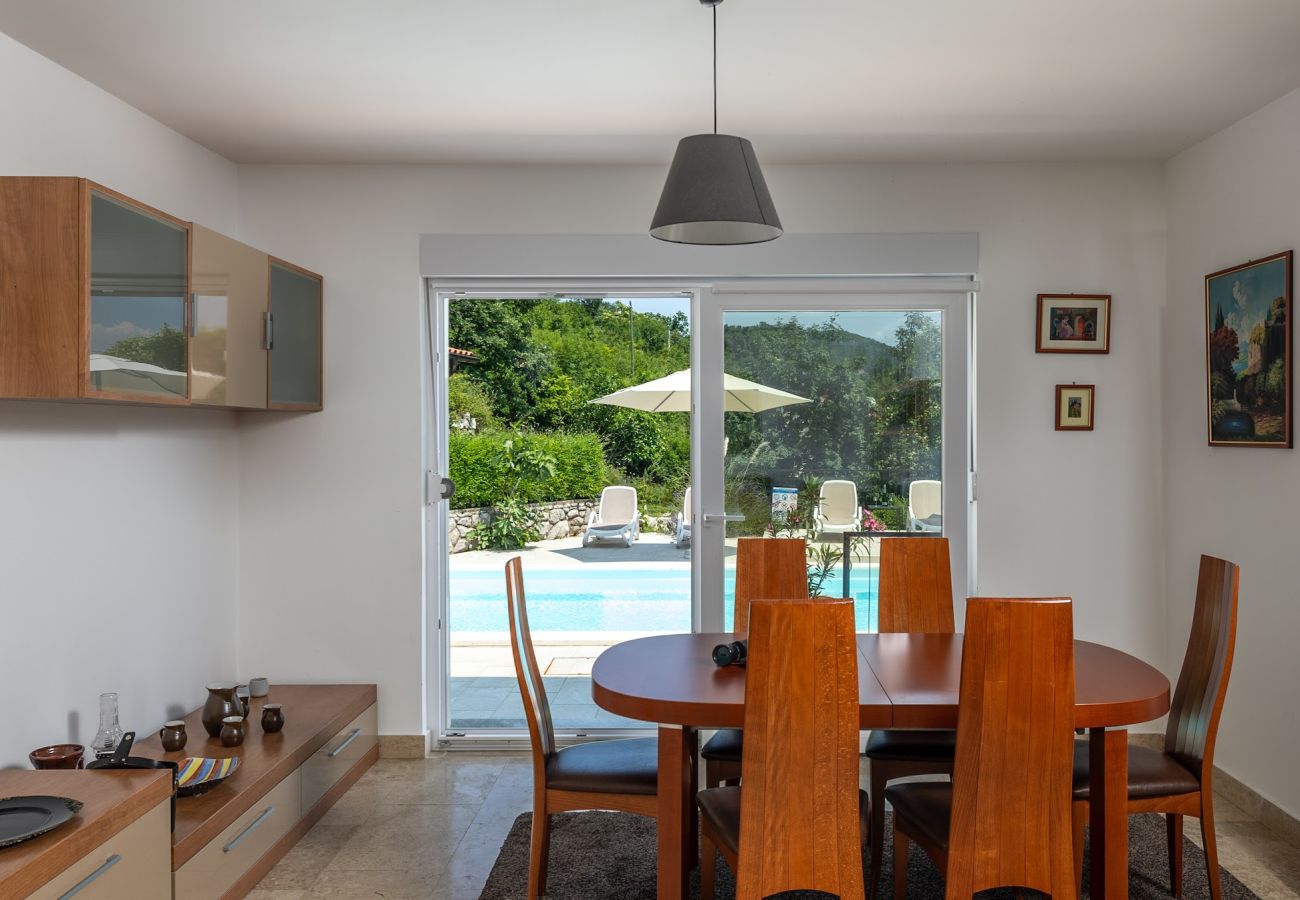 Ferienhaus in Icici - Ferienhaus in Ičići mit Meerblick, Balkon, Klimaanlage, W-LAN (4683-1)