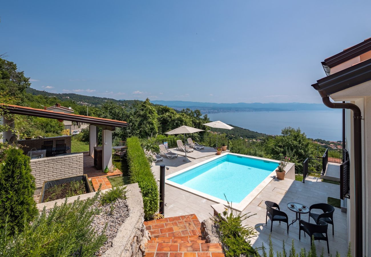 Ferienhaus in Icici - Ferienhaus in Ičići mit Meerblick, Balkon, Klimaanlage, W-LAN (4683-1)
