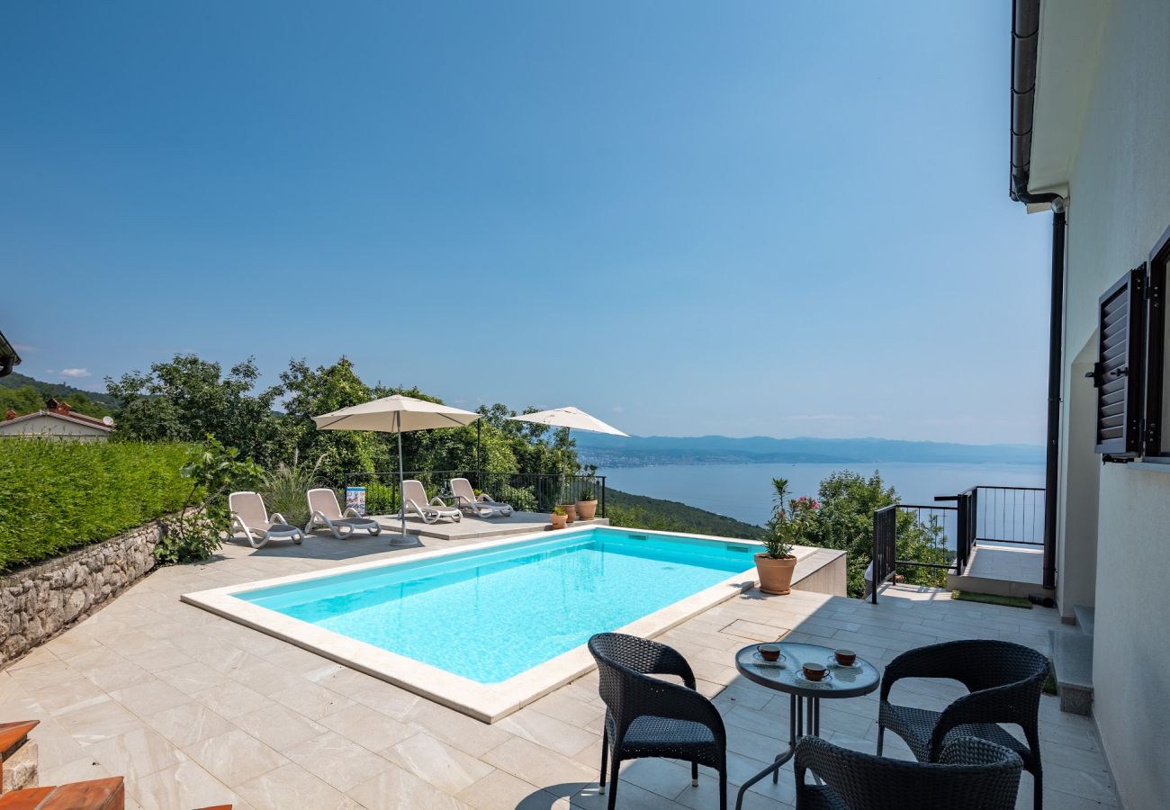 Ferienhaus in Icici - Ferienhaus in Ičići mit Meerblick, Balkon, Klimaanlage, W-LAN (4683-1)