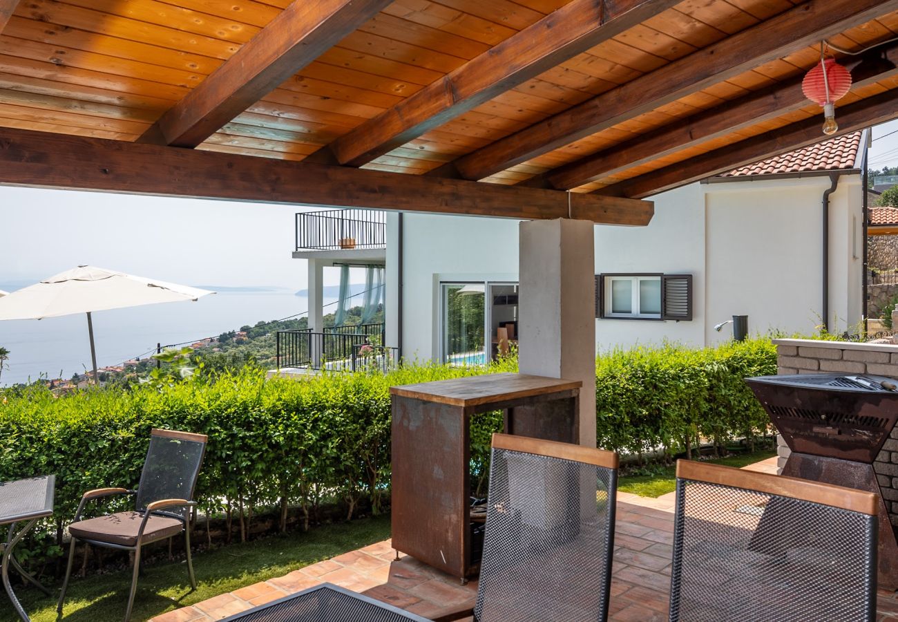 Ferienhaus in Icici - Ferienhaus in Ičići mit Meerblick, Balkon, Klimaanlage, W-LAN (4683-1)
