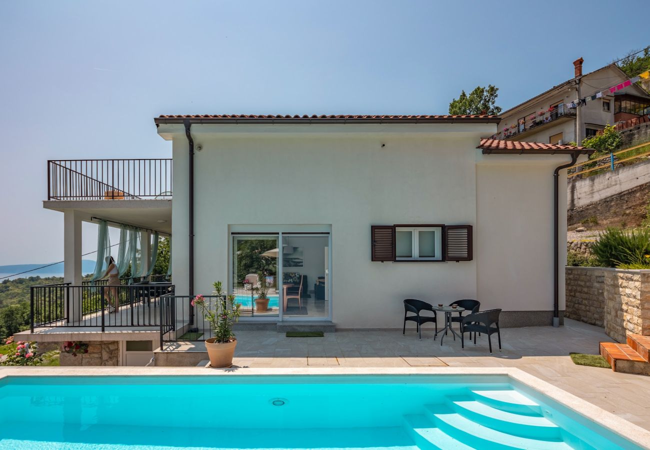 Ferienhaus in Icici - Ferienhaus in Ičići mit Meerblick, Balkon, Klimaanlage, W-LAN (4683-1)