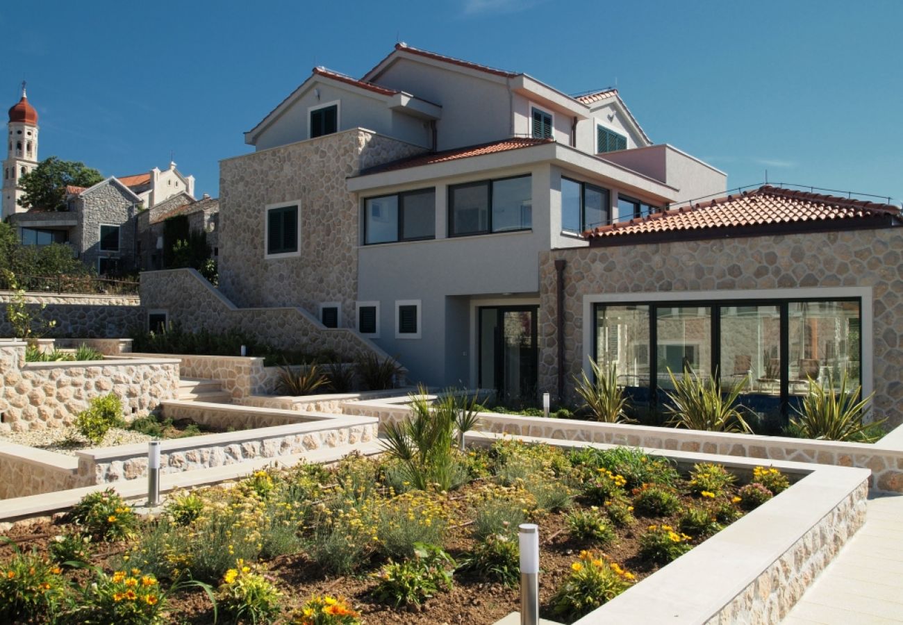 Ferienhaus in Betina - Ferienhaus in Betina mit Meerblick, Terrasse, Klimaanlage, W-LAN (4671-1)