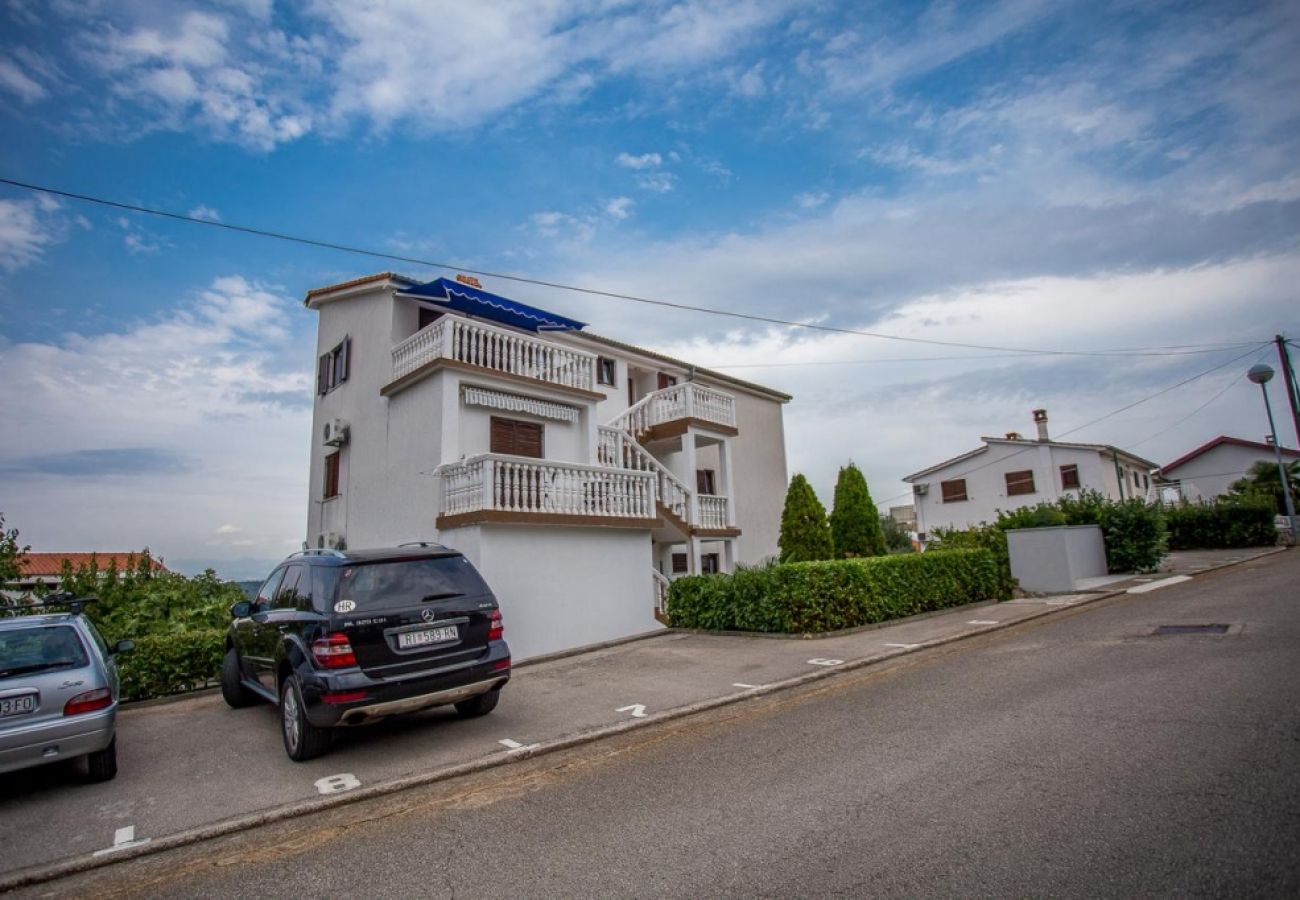 Ferienwohnung in Njivice - Ferienwohnung in Njivice mit Meerblick, Balkon, Klimaanlage, W-LAN (4687-1)