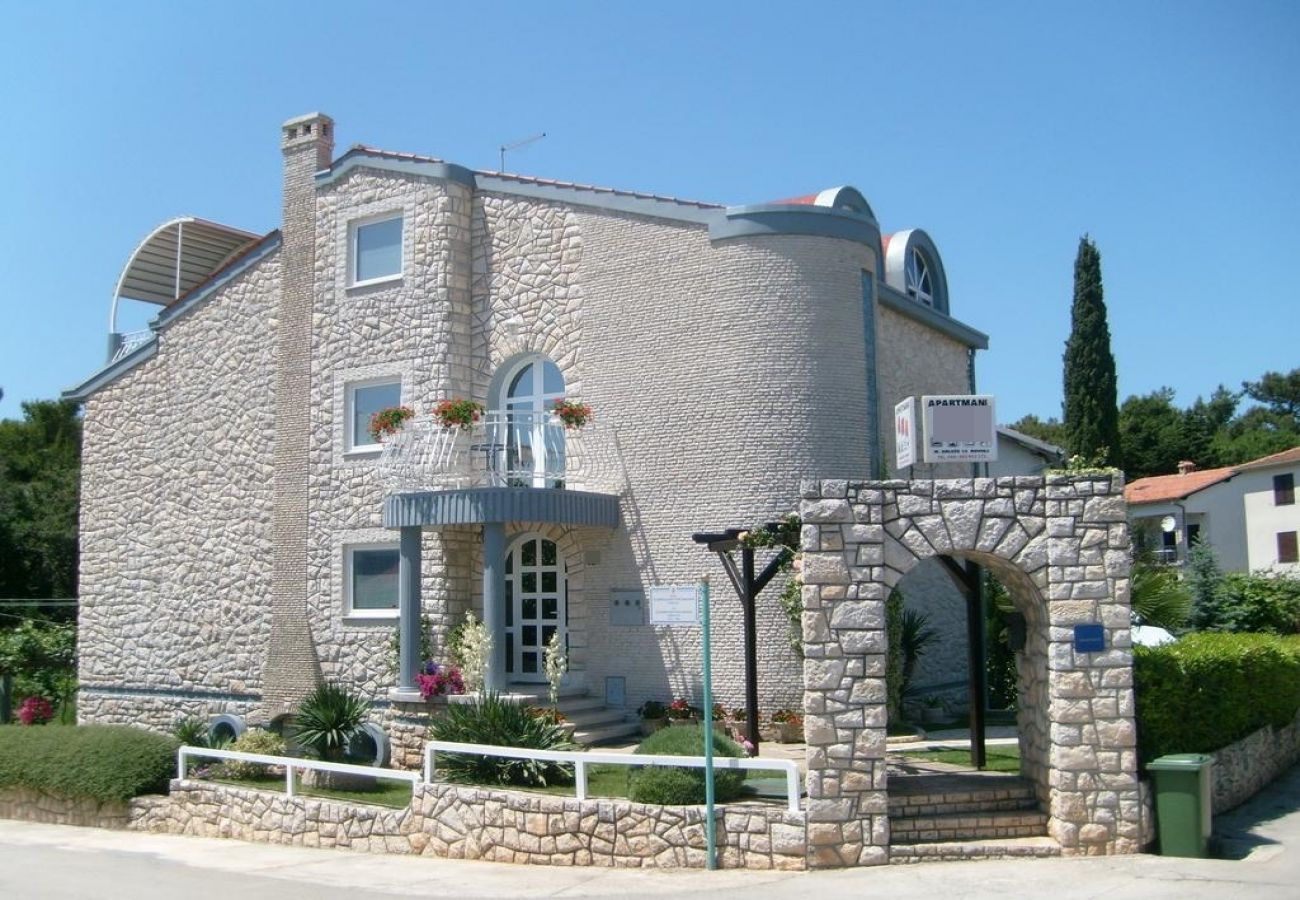 Ferienwohnung in Rovinj - Ferienwohnung in Rovinj mit Terrasse, Klimaanlage, W-LAN, Waschmaschine (4686-1)