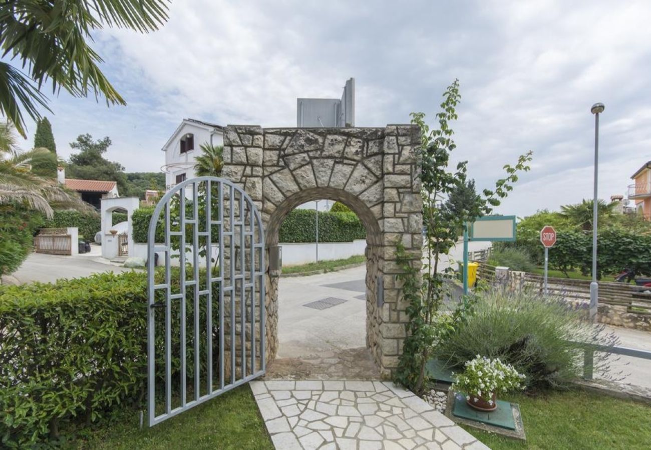 Ferienwohnung in Rovinj - Ferienwohnung in Rovinj mit Terrasse, Klimaanlage, W-LAN, Waschmaschine (4686-1)