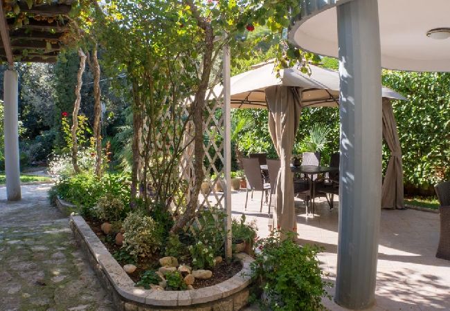Ferienwohnung in Rovinj - Ferienwohnung in Rovinj mit Terrasse, Klimaanlage, W-LAN, Waschmaschine (4686-2) Ferienwohnung in Rovinj - Ferienwohnung in Rovinj mit Terrasse, Klimaanlage, W-LAN, Waschmaschine (4686-2)