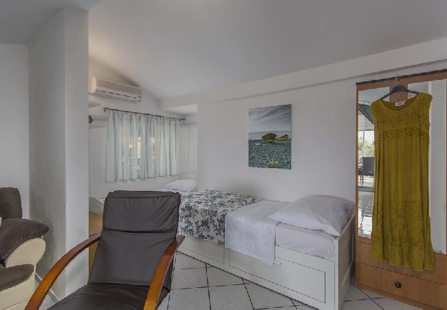 Ferienwohnung in Rovinj - Ferienwohnung in Rovinj mit Terrasse, Klimaanlage, W-LAN, Waschmaschine (4686-3) Ferienwohnung in Rovinj - Ferienwohnung in Rovinj mit Terrasse, Klimaanlage, W-LAN, Waschmaschine (4686-3)
