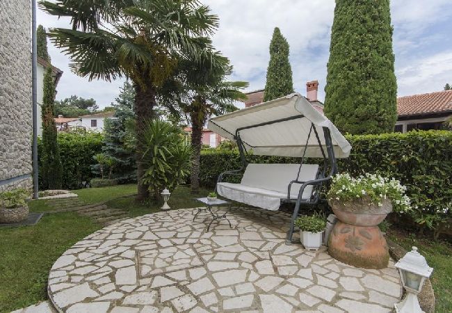Ferienwohnung in Rovinj - Ferienwohnung in Rovinj mit Terrasse, Klimaanlage, W-LAN, Waschmaschine (4686-3) Ferienwohnung in Rovinj - Ferienwohnung in Rovinj mit Terrasse, Klimaanlage, W-LAN, Waschmaschine (4686-3)