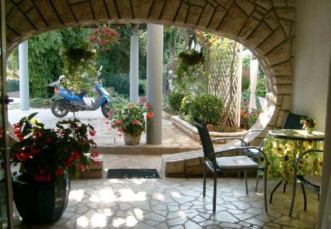 Studio in Rovinj - Studioapartment in Rovinj mit Terrasse, Klimaanlage, W-LAN, Waschmaschine (4686-4) Studio in Rovinj - Studioapartment in Rovinj mit Terrasse, Klimaanlage, W-LAN, Waschmaschine (4686-4)