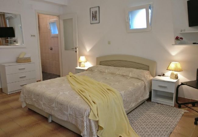 Studio in Rovinj - Studioapartment in Rovinj mit Terrasse, Klimaanlage, W-LAN, Waschmaschine (4686-4) Studio in Rovinj - Studioapartment in Rovinj mit Terrasse, Klimaanlage, W-LAN, Waschmaschine (4686-4)
