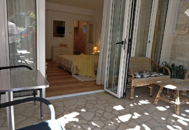 Studio in Rovinj - Studioapartment in Rovinj mit Terrasse, Klimaanlage, W-LAN, Waschmaschine (4686-4) Studio in Rovinj - Studioapartment in Rovinj mit Terrasse, Klimaanlage, W-LAN, Waschmaschine (4686-4)