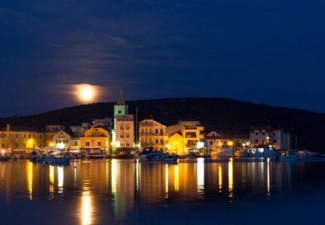 Ferienwohnung in Pirovac - Ferienwohnung in Pirovac mit Balkon, Klimaanlage, W-LAN (4717-2) Ferienwohnung in Pirovac - Ferienwohnung in Pirovac mit Balkon, Klimaanlage, W-LAN (4717-2)