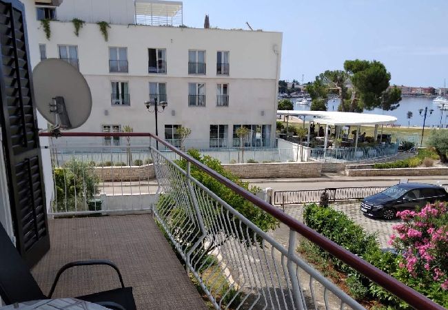Ferienwohnung in Umag - Ferienwohnung in Umag mit Meerblick, Balkon, Klimaanlage, W-LAN (4735-1) Ferienwohnung in Umag - Ferienwohnung in Umag mit Meerblick, Balkon, Klimaanlage, W-LAN (4735-1)