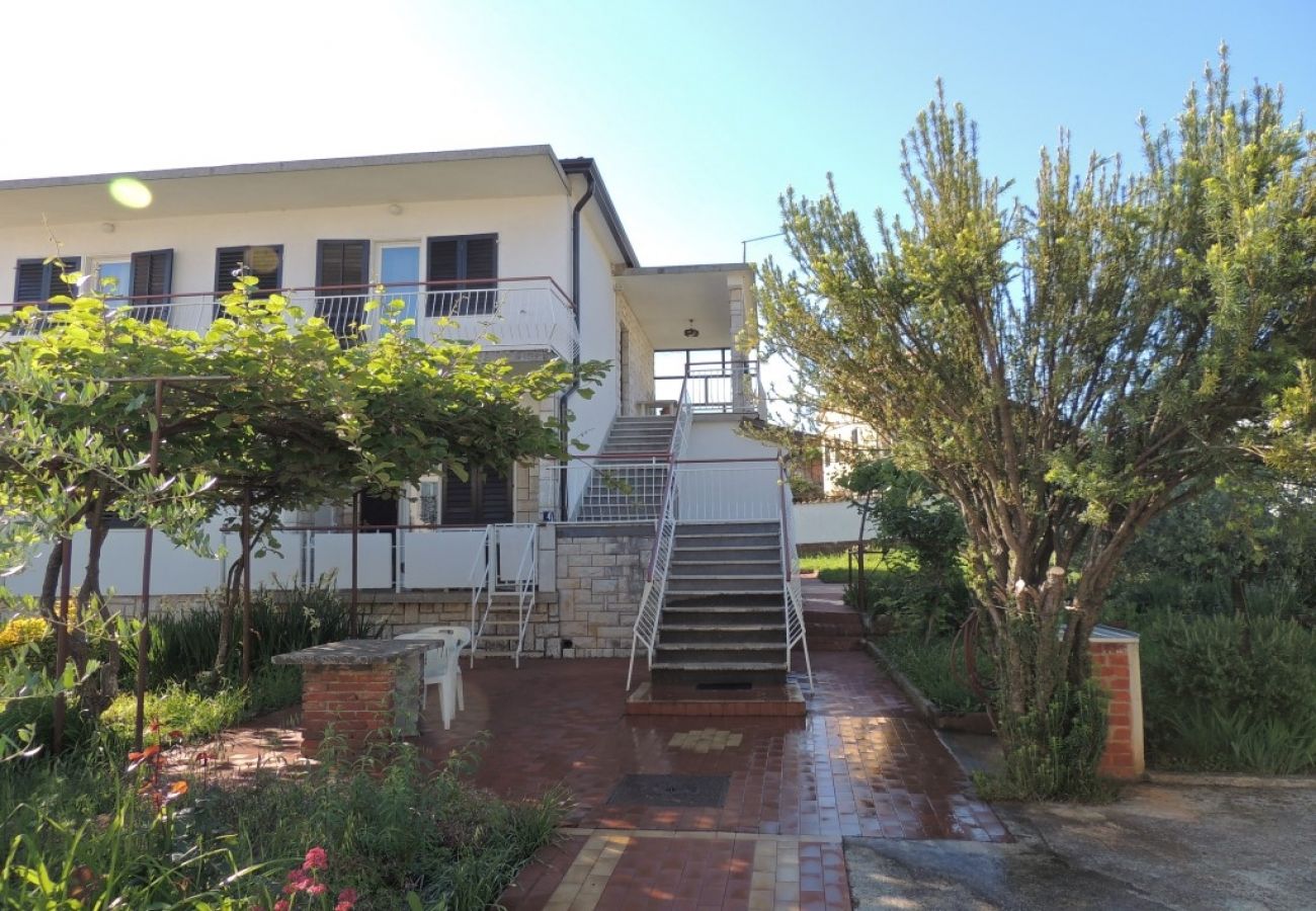 Ferienwohnung in Umag - Ferienwohnung in Umag mit Meerblick, Balkon, Klimaanlage, W-LAN (4735-1)