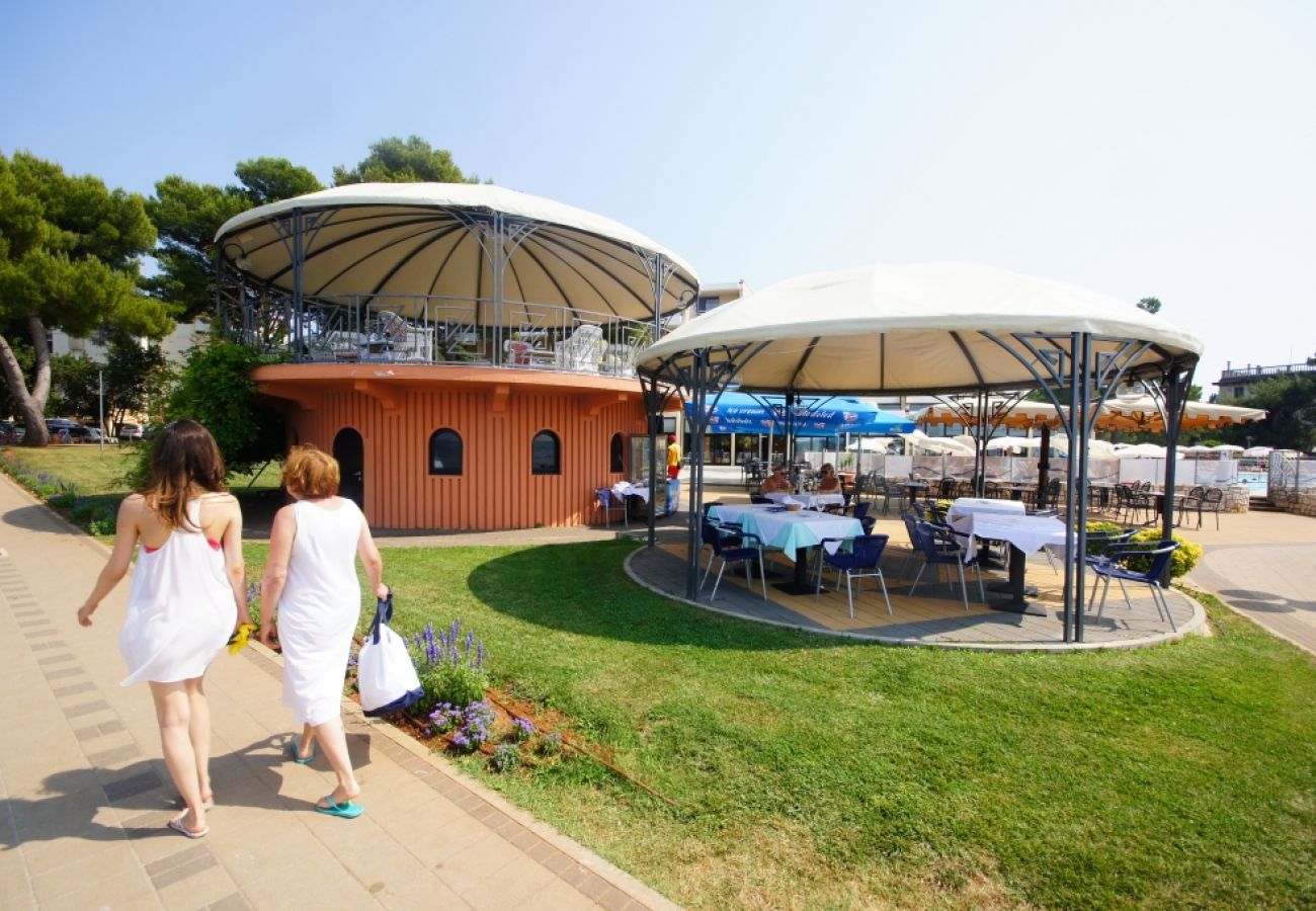 Ferienwohnung in Umag - Ferienwohnung in Umag mit Meerblick, Balkon, Klimaanlage, W-LAN (4735-1)