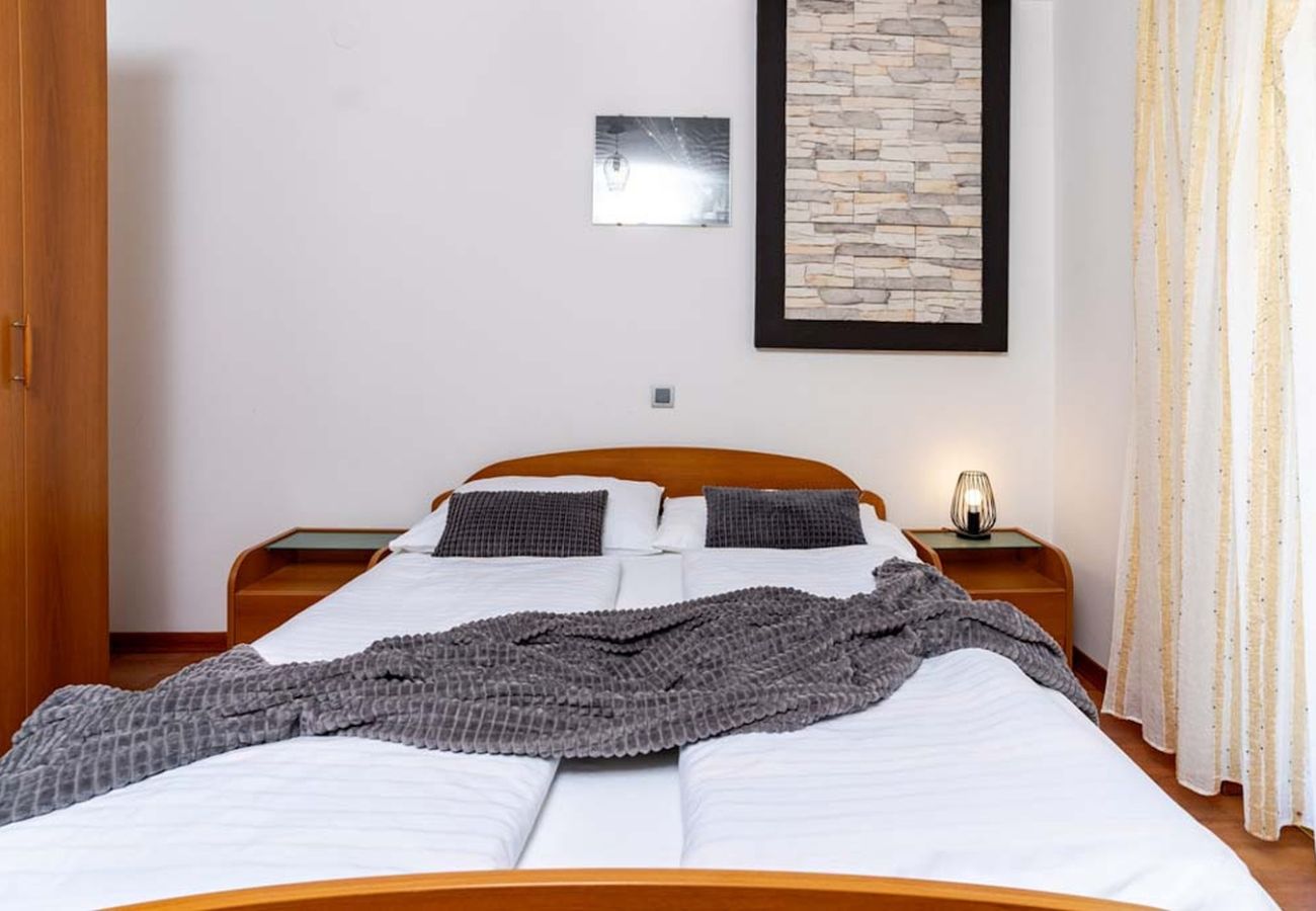 Ferienwohnung in Lopar - Ferienwohnung in Lopar mit Balkon, Klimaanlage, W-LAN (4738-2)