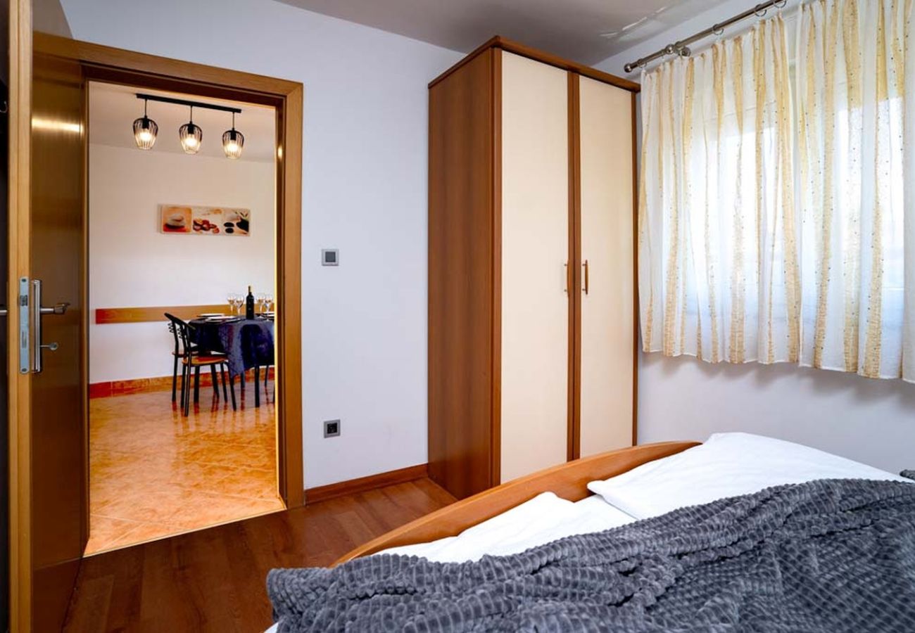 Ferienwohnung in Lopar - Ferienwohnung in Lopar mit Balkon, Klimaanlage, W-LAN (4738-5)