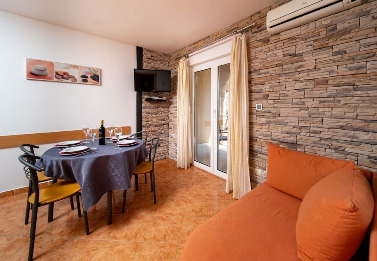 Ferienwohnung in Lopar - Ferienwohnung in Lopar mit Balkon, Klimaanlage, W-LAN (4738-5)