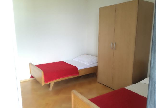 Ferienwohnung in Split - Ferienwohnung in Split mit Meerblick, Terrasse, Klimaanlage, W-LAN (4749-1) Ferienwohnung in Split - Ferienwohnung in Split mit Meerblick, Terrasse, Klimaanlage, W-LAN (4749-1)