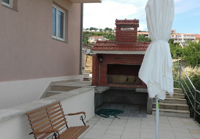 Ferienwohnung in Split - Ferienwohnung in Split mit Meerblick, Terrasse, Klimaanlage, W-LAN (4749-1) Ferienwohnung in Split - Ferienwohnung in Split mit Meerblick, Terrasse, Klimaanlage, W-LAN (4749-1)