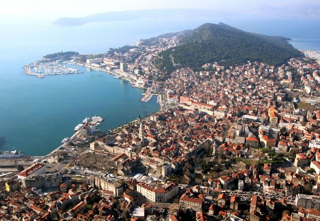 Ferienwohnung in Split - Ferienwohnung in Split mit Meerblick, Terrasse, Klimaanlage, W-LAN (4749-1) Ferienwohnung in Split - Ferienwohnung in Split mit Meerblick, Terrasse, Klimaanlage, W-LAN (4749-1)