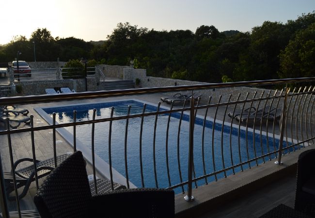 Ferienwohnung in Vinišce - Ferienwohnung in Vinišće mit Balkon, Klimaanlage, W-LAN, Waschmaschine (4753-1) Ferienwohnung in Vinišce - Ferienwohnung in Vinišće mit Balkon, Klimaanlage, W-LAN, Waschmaschine (4753-1)
