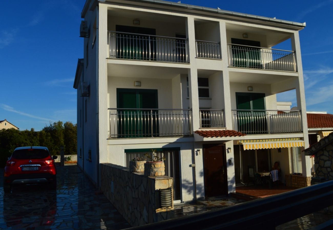 Ferienwohnung in Vinišce - Ferienwohnung in Vinišće mit Balkon, Klimaanlage, W-LAN, Waschmaschine (4753-1)