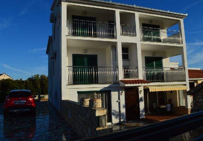 Ferienwohnung in Vinišce - Ferienwohnung in Vinišće mit Balkon, Klimaanlage, W-LAN, Waschmaschine (4753-3) Ferienwohnung in Vinišce - Ferienwohnung in Vinišće mit Balkon, Klimaanlage, W-LAN, Waschmaschine (4753-3)