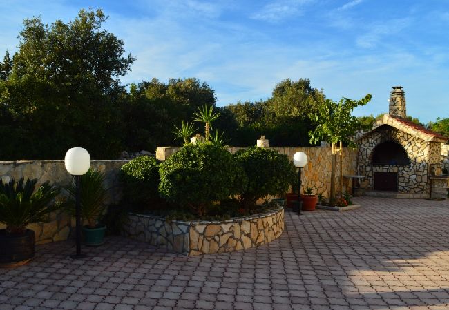 Ferienwohnung in Vinišce - Ferienwohnung in Vinišće mit Balkon, Klimaanlage, W-LAN, Waschmaschine (4753-3) Ferienwohnung in Vinišce - Ferienwohnung in Vinišće mit Balkon, Klimaanlage, W-LAN, Waschmaschine (4753-3)