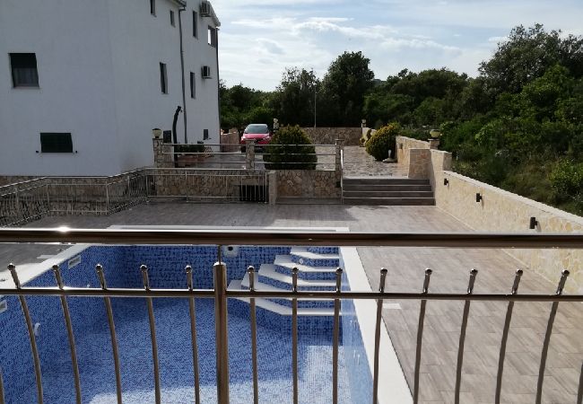 Ferienwohnung in Vinišce - Ferienwohnung in Vinišće mit Balkon, Klimaanlage, W-LAN, Waschmaschine (4753-3) Ferienwohnung in Vinišce - Ferienwohnung in Vinišće mit Balkon, Klimaanlage, W-LAN, Waschmaschine (4753-3)