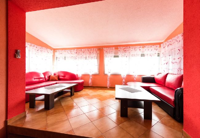 Ferienwohnung in Vinišce - Ferienwohnung in Vinišće mit Balkon, Klimaanlage, W-LAN, Waschmaschine (4753-4) Ferienwohnung in Vinišce - Ferienwohnung in Vinišće mit Balkon, Klimaanlage, W-LAN, Waschmaschine (4753-4)