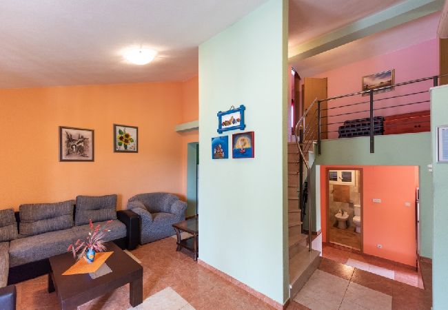 Ferienwohnung in Vinišce - Ferienwohnung in Vinišće mit Balkon, Klimaanlage, W-LAN, Waschmaschine (4753-7) Ferienwohnung in Vinišce - Ferienwohnung in Vinišće mit Balkon, Klimaanlage, W-LAN, Waschmaschine (4753-7)