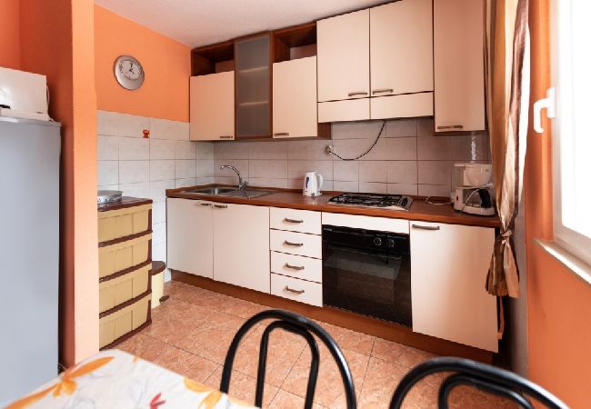 Ferienwohnung in Vinišce - Ferienwohnung in Vinišće mit Balkon, Klimaanlage, W-LAN, Waschmaschine (4753-7) Ferienwohnung in Vinišce - Ferienwohnung in Vinišće mit Balkon, Klimaanlage, W-LAN, Waschmaschine (4753-7)